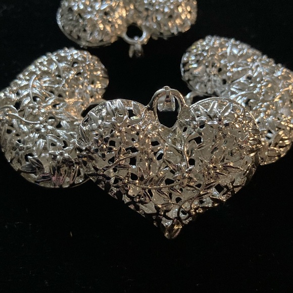 925 Silver Puffed Large Filigree Heart 1” length x 1 1/2” wide x 1/2” thick. - Picture 5 of 6